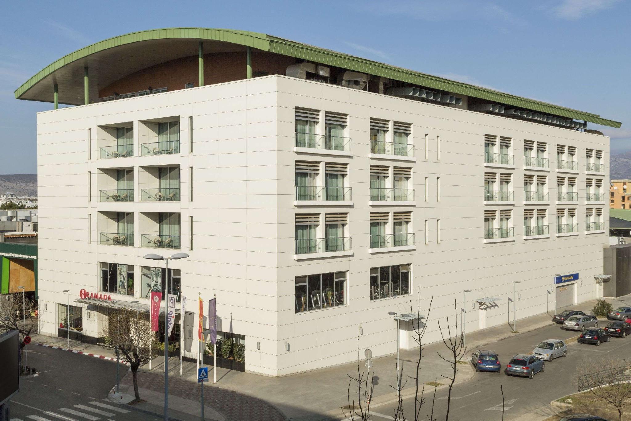 Ramada By Wyndham Podgorica Hotel Buitenkant foto